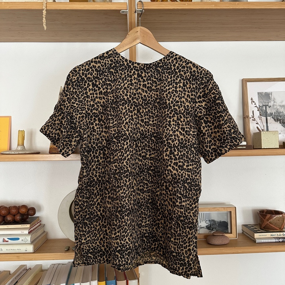 Vintage Leopard Print 100% Silk Short Sleeve Tee - size small